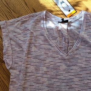 NWT💥 Bobeau V neck blouse